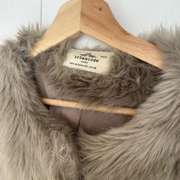 Fur Jacket - Picture 9 of 10